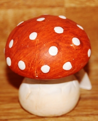 Pilz  orange runde Kappe  mit weißen Punkten ca. 6,5 cm
