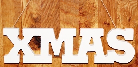 XMAS - Schriftzug in weiß Holz Hänger ca. 25,5 x 7 cm